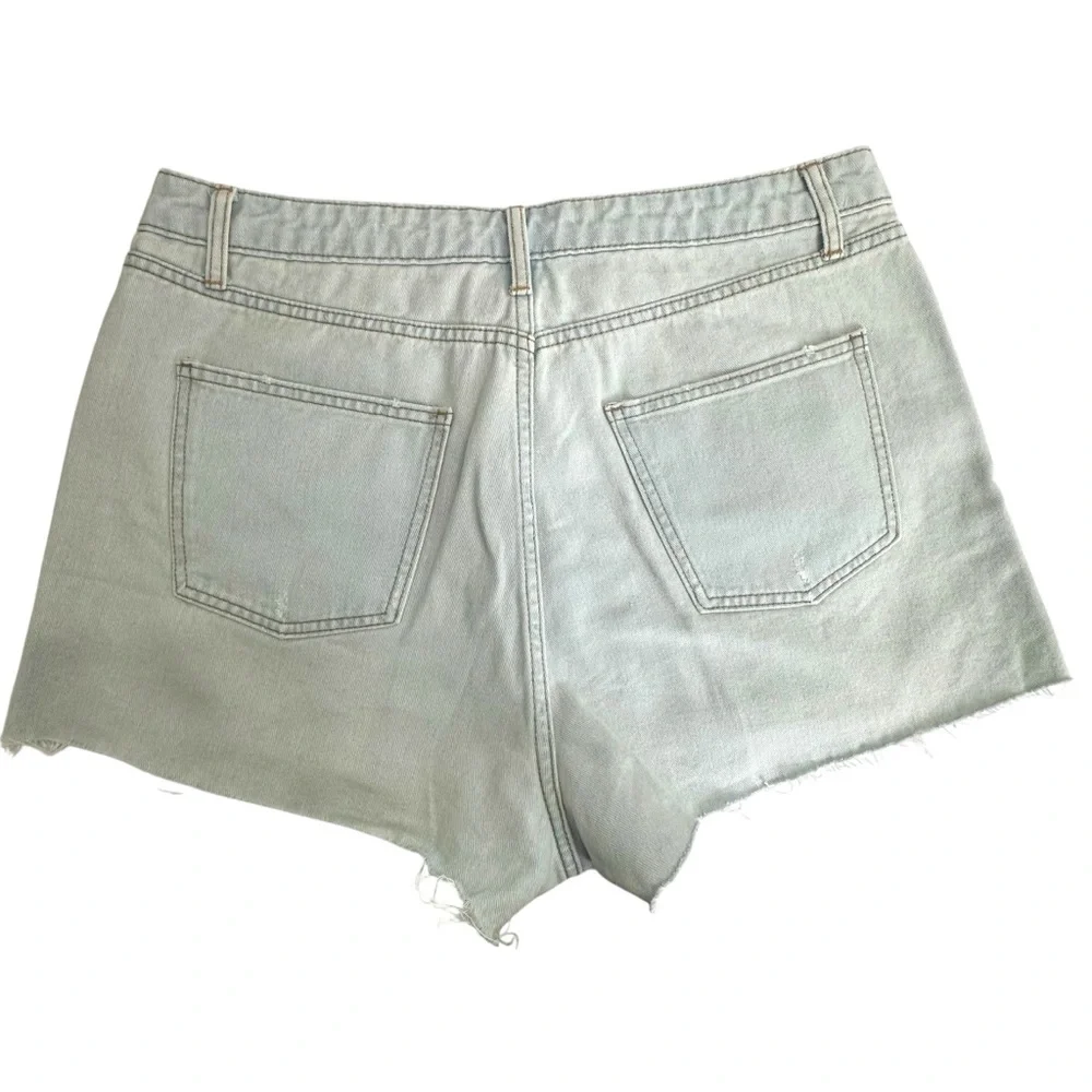 WILD FABLE  Super High Rise Cutoff Light Wash Denim Shorts Raw‎ Hem Size 14 - Picture 3 of 13